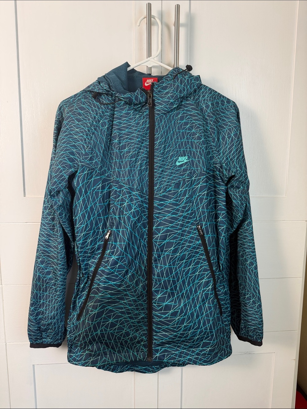 Nike Women's Navy Teal Geometric Hooded Windbreaker Jacket
